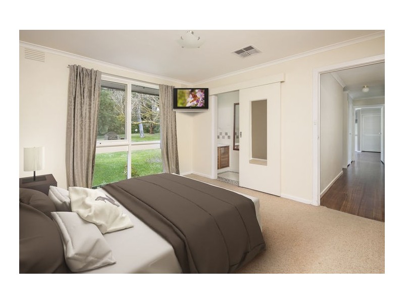 9 Penny Green Drive, Gisborne VIC 3437