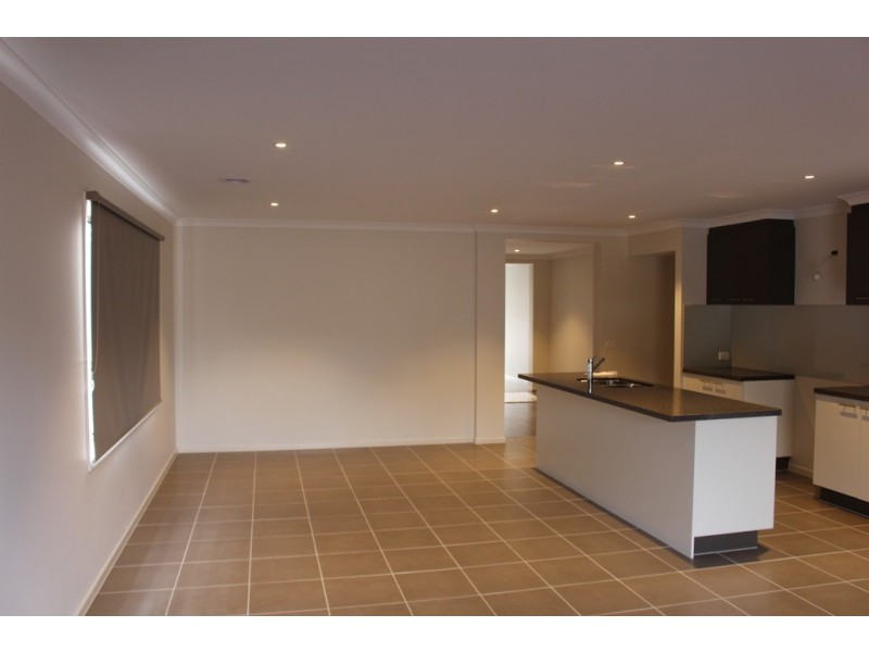 4 Manassa Drive, Gisborne VIC 3437