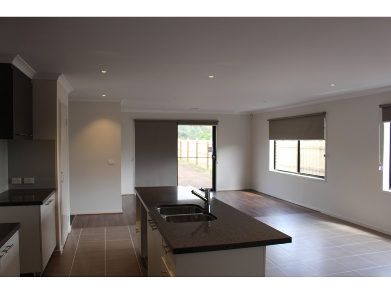 4 Manassa Drive, Gisborne VIC 3437