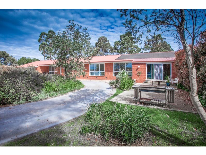 85 Willowbank Road, Gisborne VIC 3437