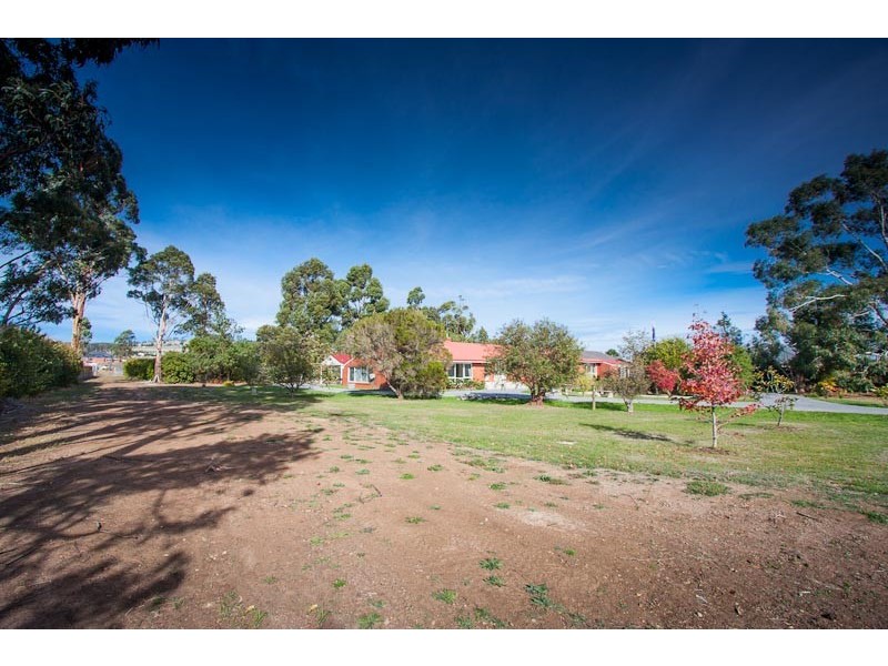 85 Willowbank Road, Gisborne VIC 3437