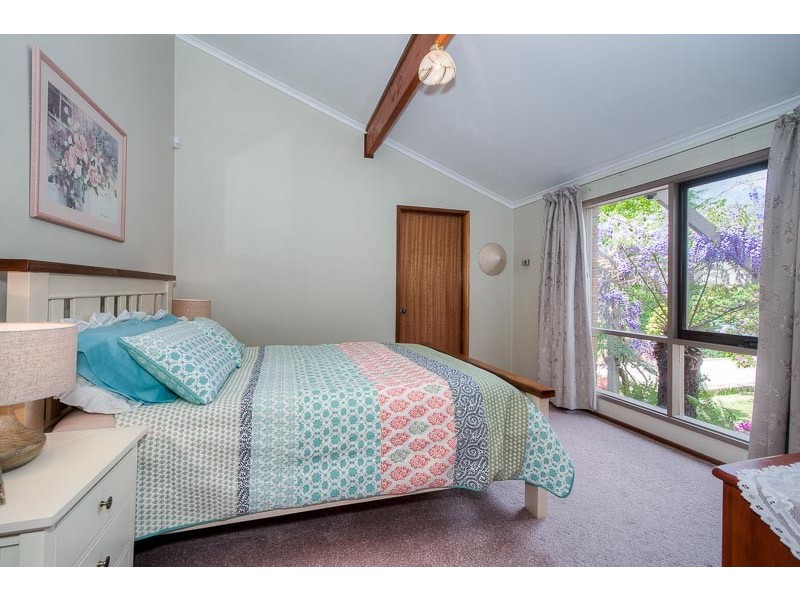 1 Curtis Court, Gisborne VIC 3437