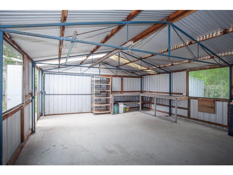 5 Robert Court, Gisborne VIC 3437