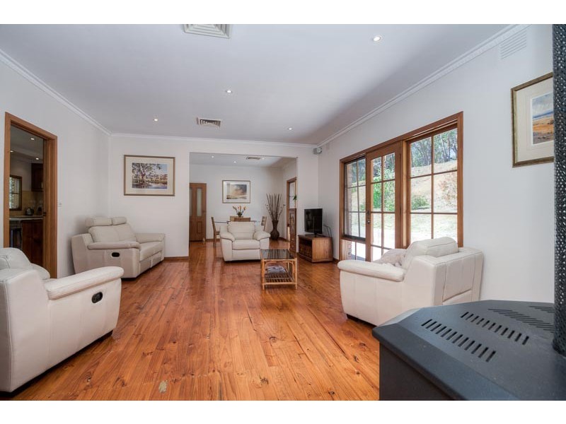 96 Brougham Road, Mount Macedon VIC 3441