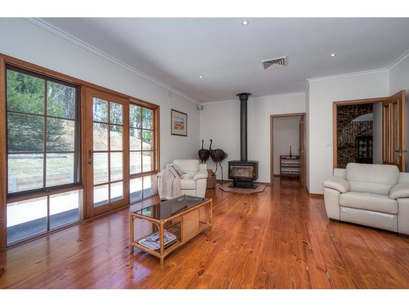 96 Brougham Road, Mount Macedon VIC 3441