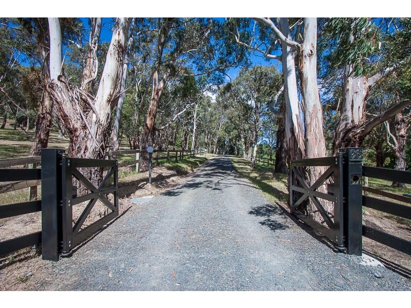 96 Brougham Road, Mount Macedon VIC 3441