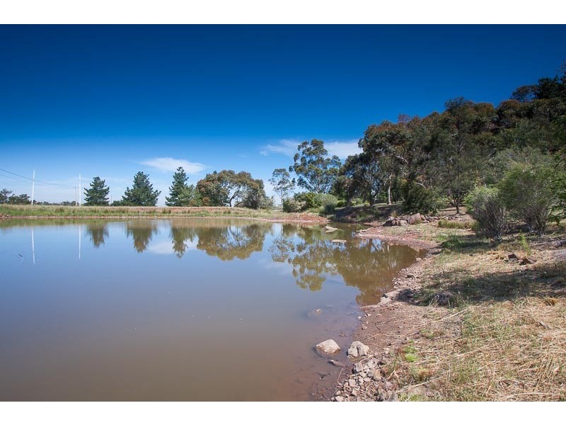33 Cadana Road, Gisborne South VIC 3437