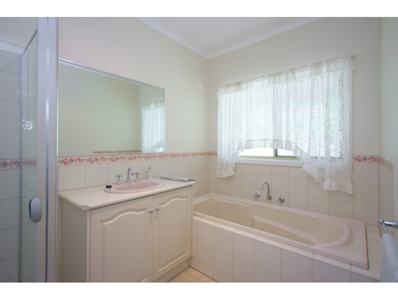 130 Mountains Road, Cherokee VIC 3434