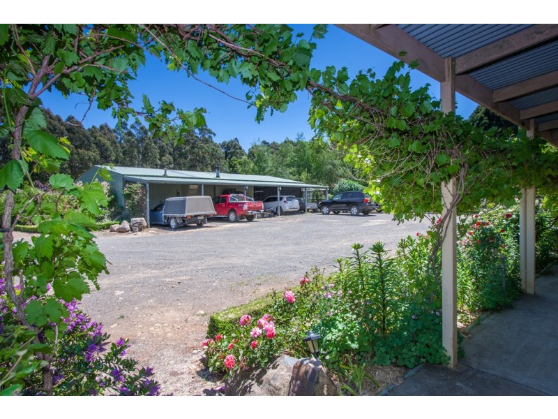 130 Mountains Road, Cherokee VIC 3434
