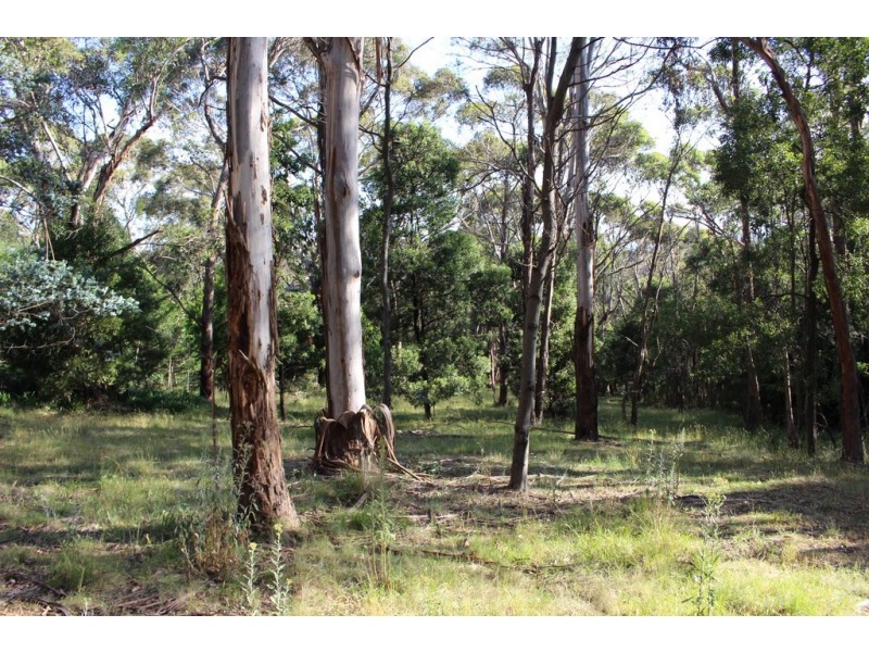 31 Blanche Parade, Mount Macedon VIC 3441