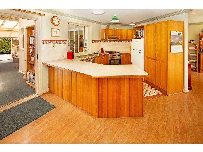 1 Carinya Drive, Gisborne VIC 3437