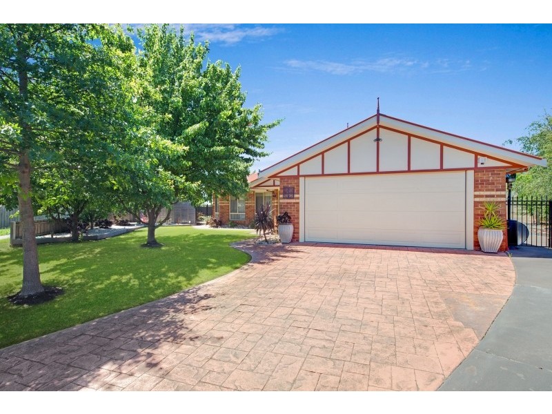 7 Comic Court, New Gisborne VIC 3438