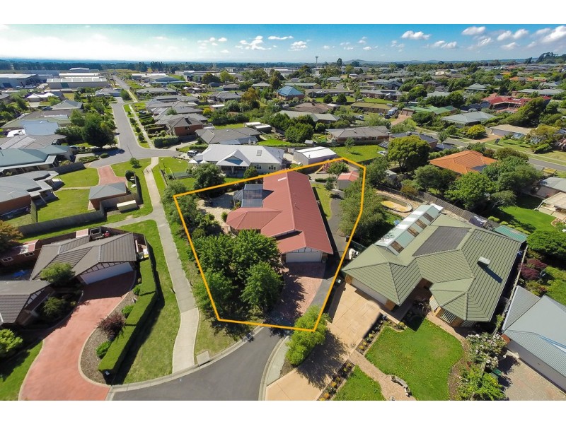 7 Comic Court, New Gisborne VIC 3438