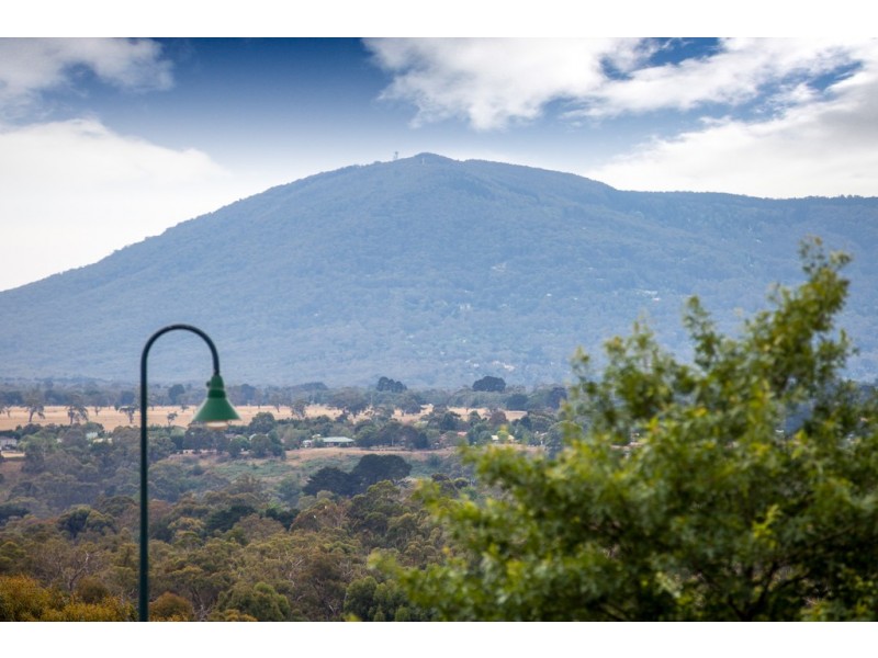 5 Grange Court, Gisborne VIC 3437