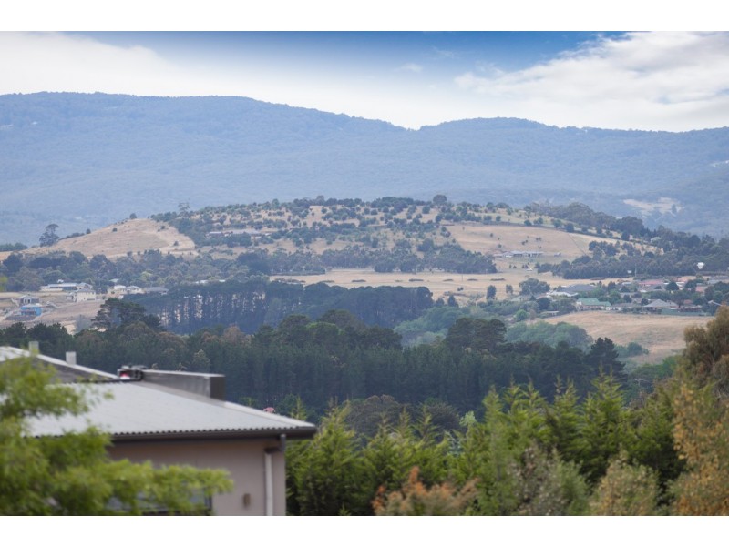 5 Grange Court, Gisborne VIC 3437