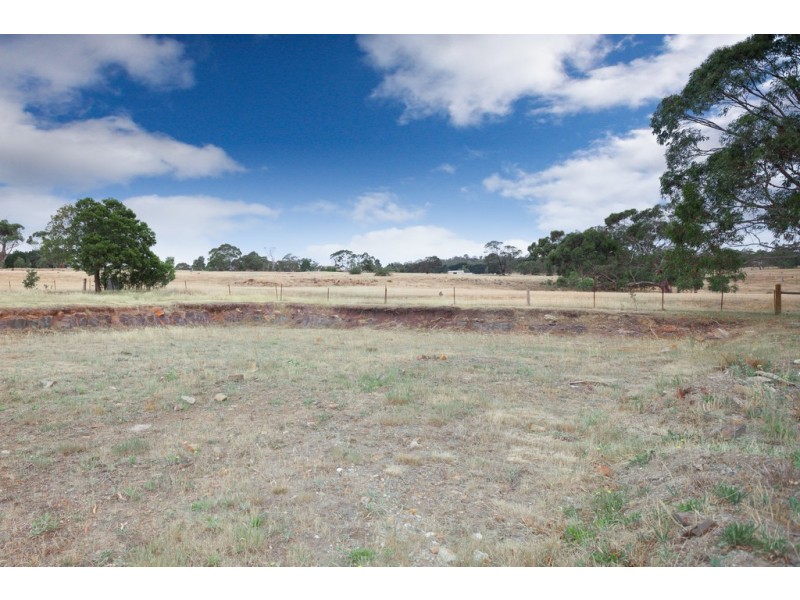 5 Grange Court, Gisborne VIC 3437