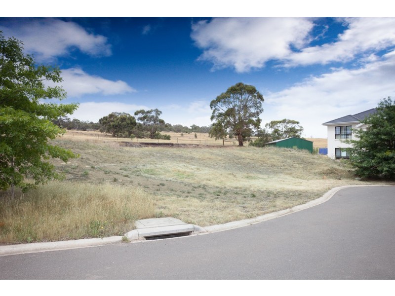 5 Grange Court, Gisborne VIC 3437