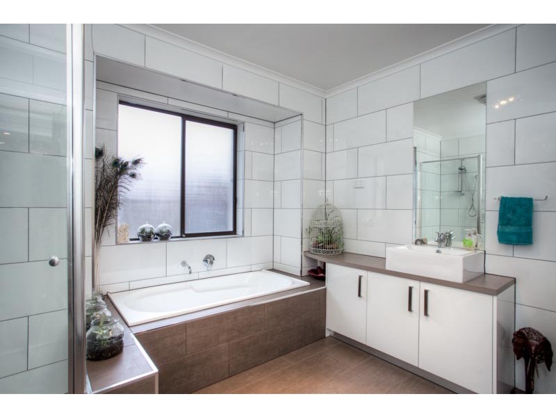 14 Mountainview Way, Gisborne VIC 3437