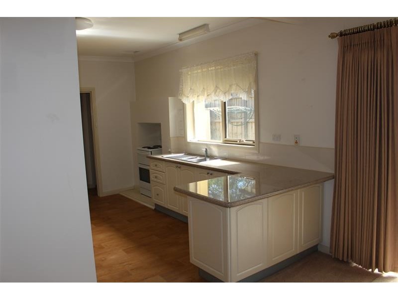 1/26 Prince Street, Gisborne VIC 3437