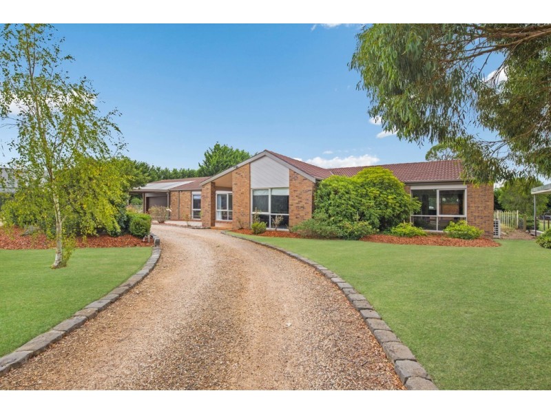 5 Sunrise Court, Gisborne VIC 3437