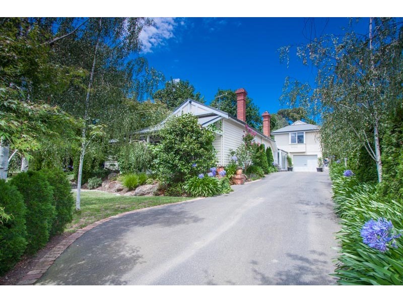 69 Hamilton Street, Gisborne VIC 3437