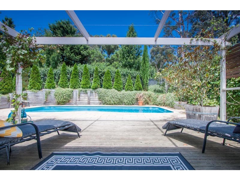 69 Hamilton Street, Gisborne VIC 3437