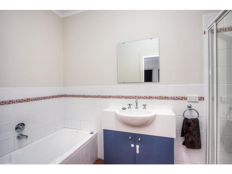 2/144 Cooper Street, Essendon VIC 3040