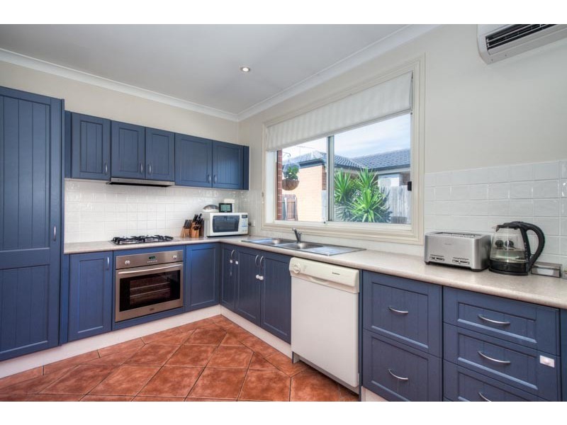 2/144 Cooper Street, Essendon VIC 3040