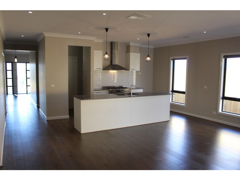 13 The Boomerang, Gisborne VIC 3437