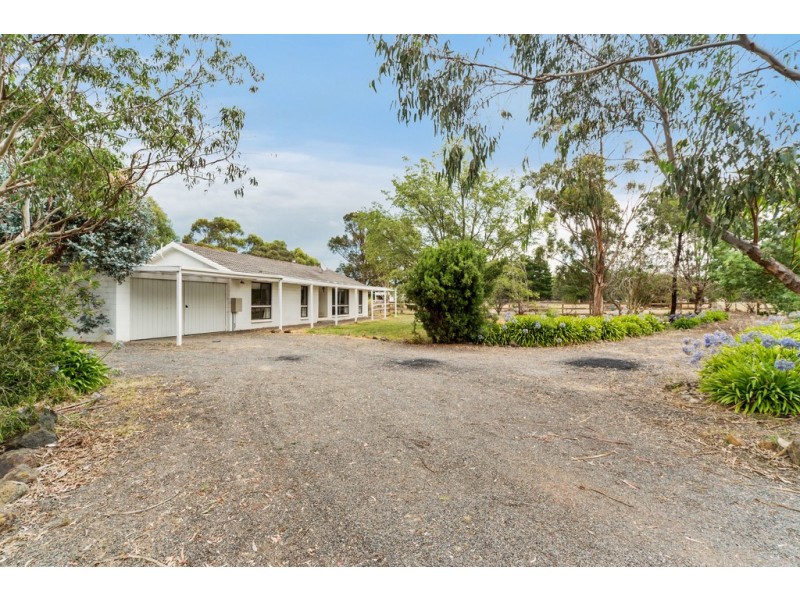 118 Peters Road, Gisborne VIC 3437