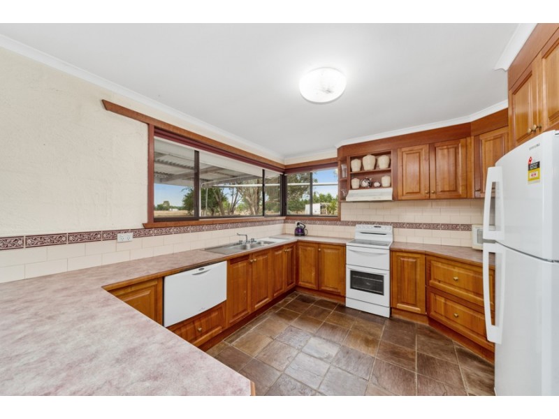 118 Peters Road, Gisborne VIC 3437