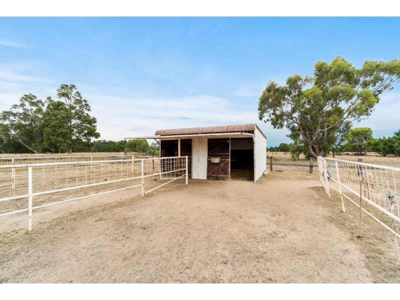 118 Peters Road, Gisborne VIC 3437