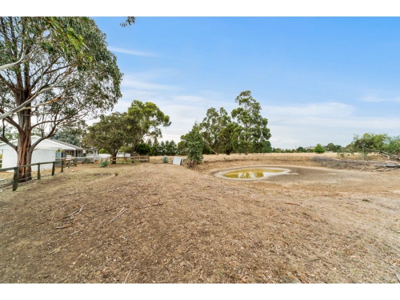 118 Peters Road, Gisborne VIC 3437