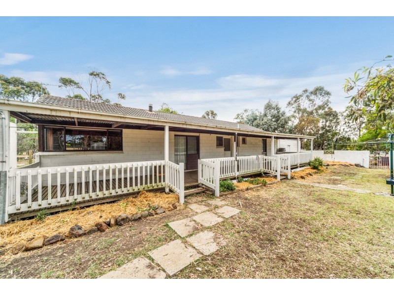 118 Peters Road, Gisborne VIC 3437