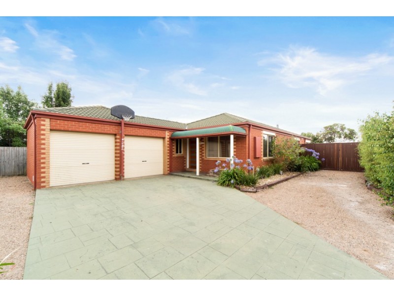 11 Kiwi Court, New Gisborne VIC 3438