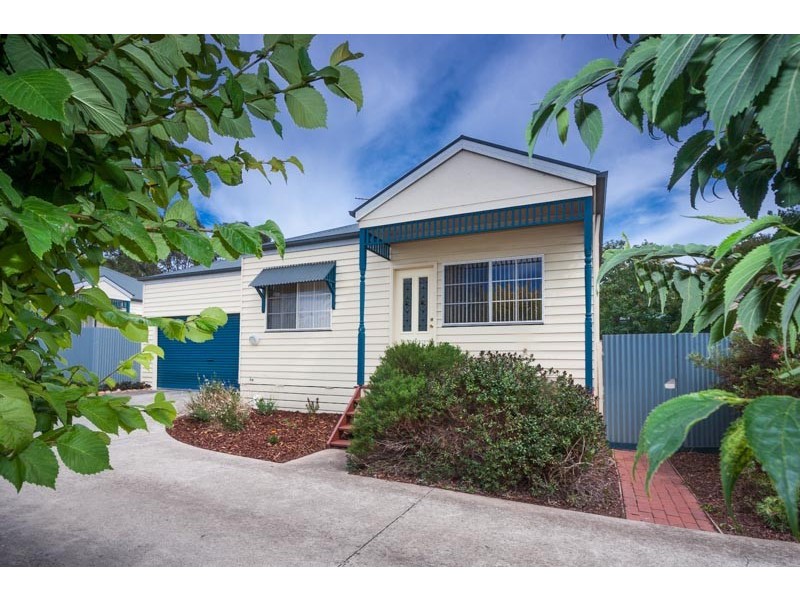 Unit 3/39-41 Stawell Street, Romsey VIC 3434