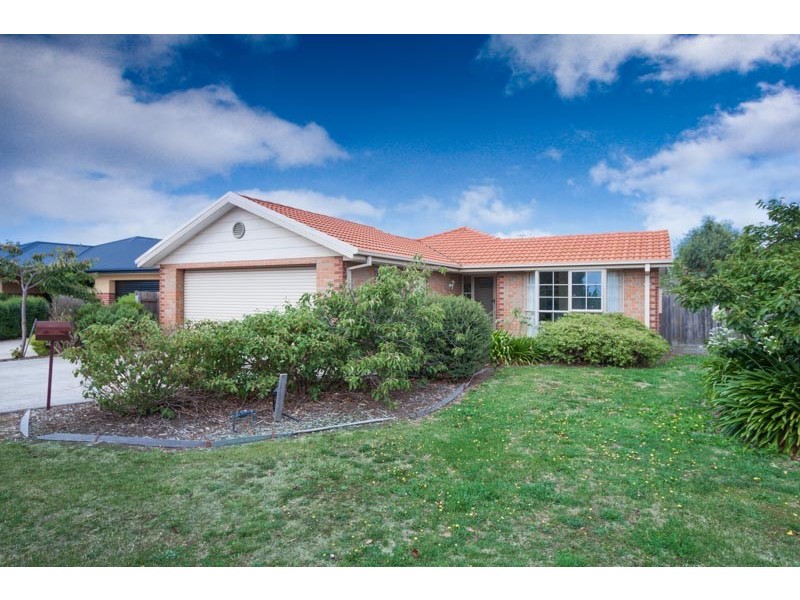 9 Landscape Close, Gisborne VIC 3437