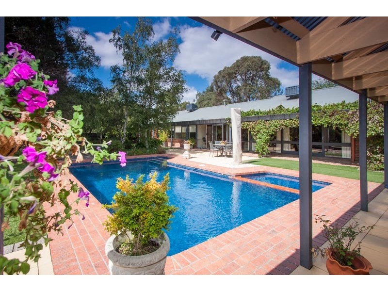 55 Fersfield Road, Gisborne VIC 3437