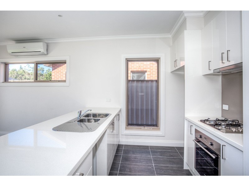 Unit 10, 96 Station Road, Gisborne VIC 3437