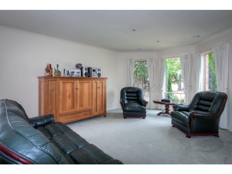 10 Galilee Court, New Gisborne VIC 3438