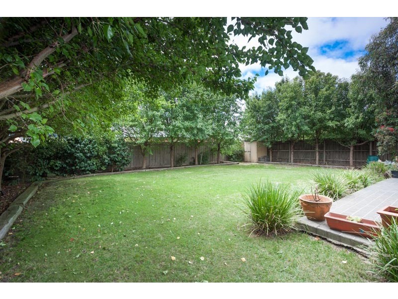 10 Galilee Court, New Gisborne VIC 3438