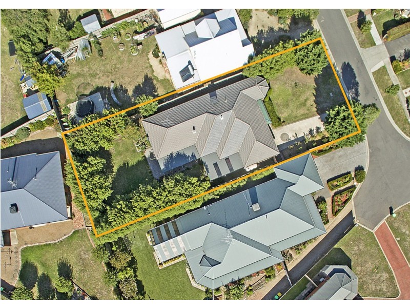 10 Galilee Court, New Gisborne VIC 3438