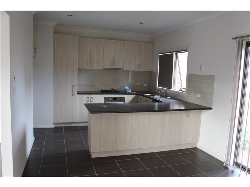 11A Reynolds Grove, Romsey VIC 3434