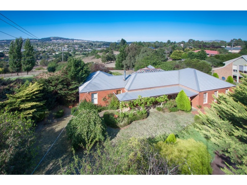 1 Skyline Drive, Gisborne VIC 3437