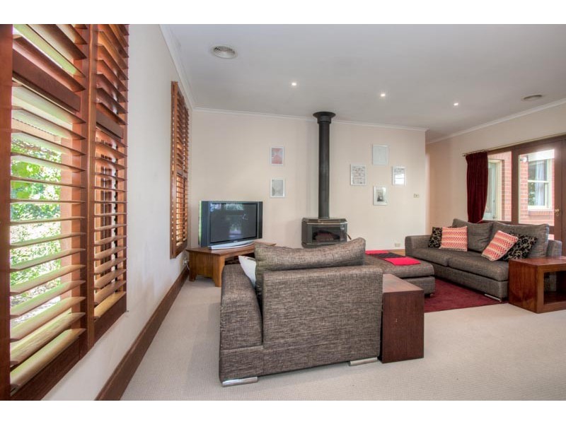 1 Skyline Drive, Gisborne VIC 3437