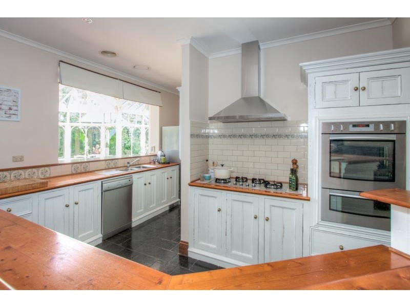 1 Skyline Drive, Gisborne VIC 3437