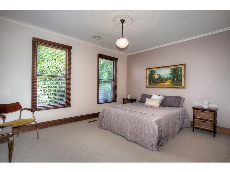 1 Skyline Drive, Gisborne VIC 3437