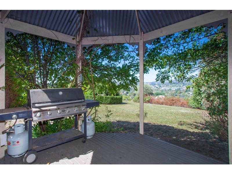 1 Skyline Drive, Gisborne VIC 3437