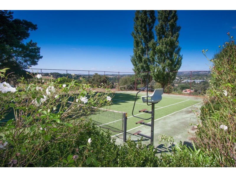 1 Skyline Drive, Gisborne VIC 3437