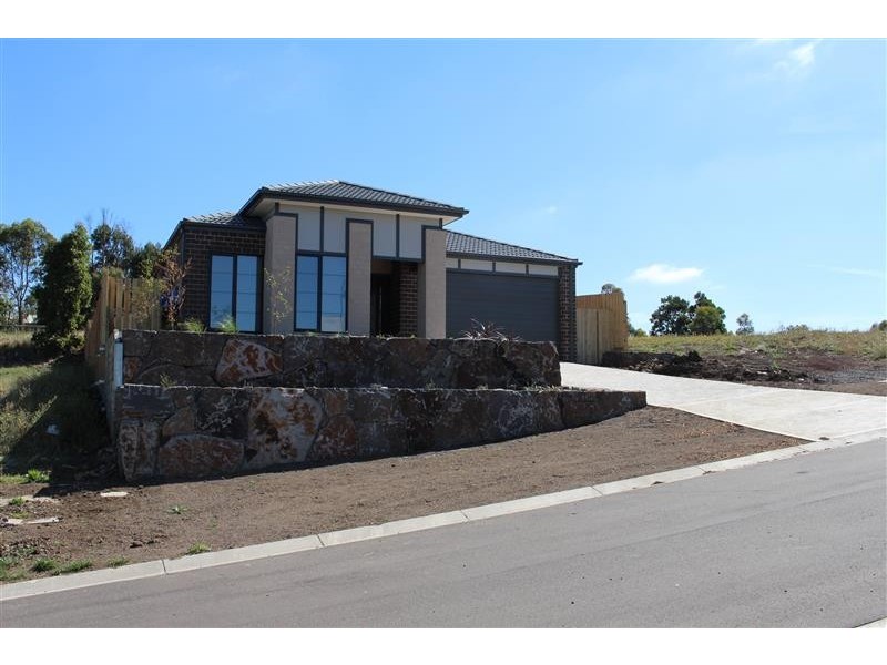 13 The Boomerang, Gisborne VIC 3437